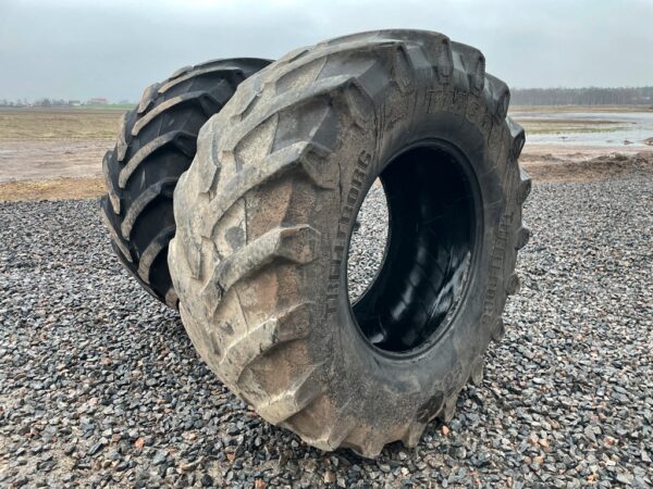 Däck 600/65-R28