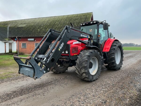Traktor med frontlastare
