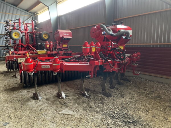 Djupkultivator med dubbla sålådor