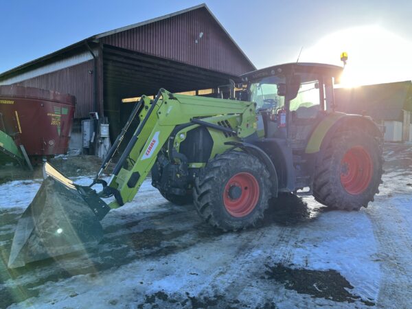Traktor med frontlastare