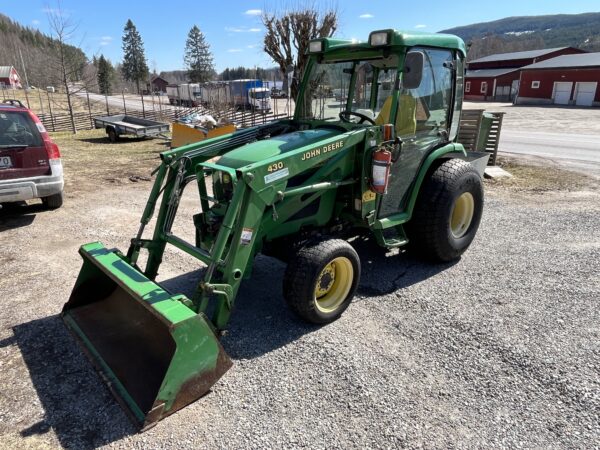 Kompakttraktor med frontlastare