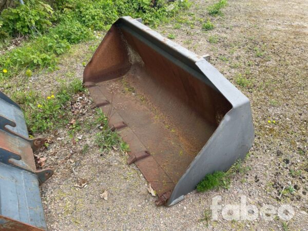 Grusskopa Kramer med tänder 1600 mm