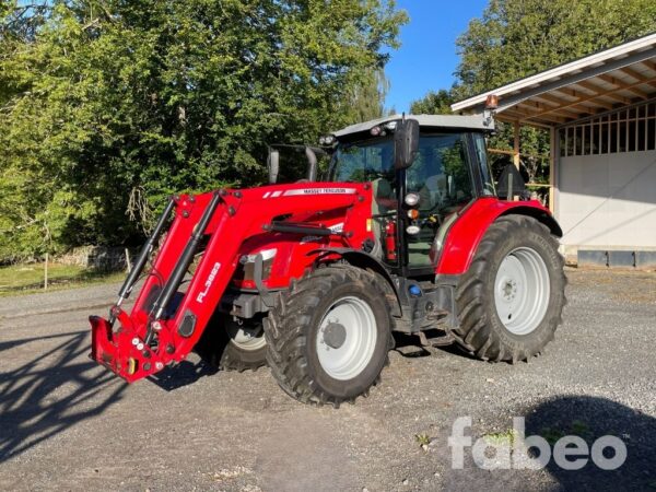 Massey Ferguson 5713 S Massey Ferguson 5713 S