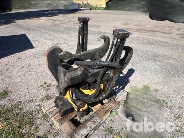Engcon EC226 Tiltrotator med gripkassett