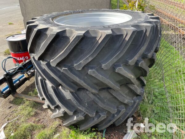 2 st Trelleborg TM1060 på fälg