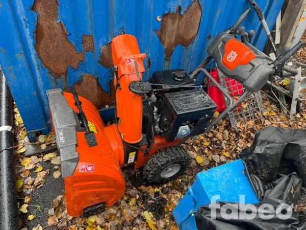 Fabeo - Hem 30 Husqvarna ST 327 Snöslunga i nyskick