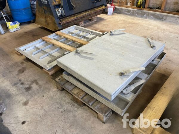 2st Inspektionsdörrar