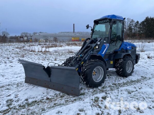 Multione 11.6K Onedrive Multione 11.6K Onedrive Kompaktlastare med redskap