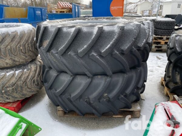 Mitas AC65 600/65R38 Mitas AC65 600/65R38 på fälg