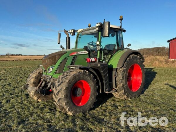 Fendt 724 S4 Profi Plus Vario Traktor