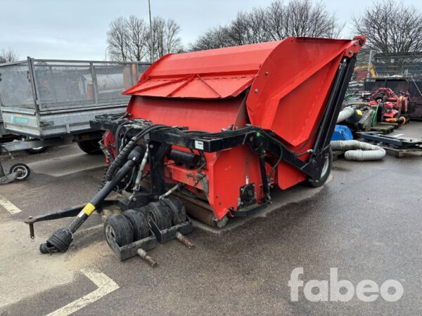 Redexim Turf-Tidy 3000 Kombimaskin med uppsamlare