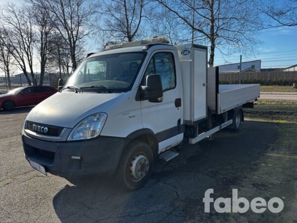 IVECO Daily 65C14G Lastbil med kran & flak