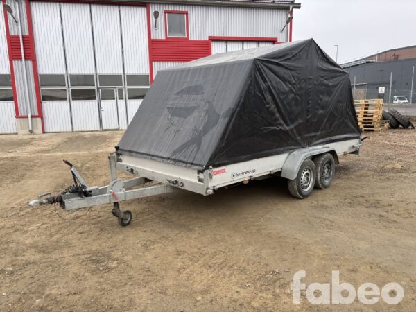 Ansems AMT 2500-440x190 Släp med ramp och kapell