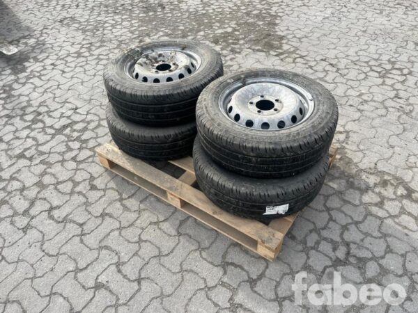 Komplett hjulpaket 225/65 R16C passar Renault Master