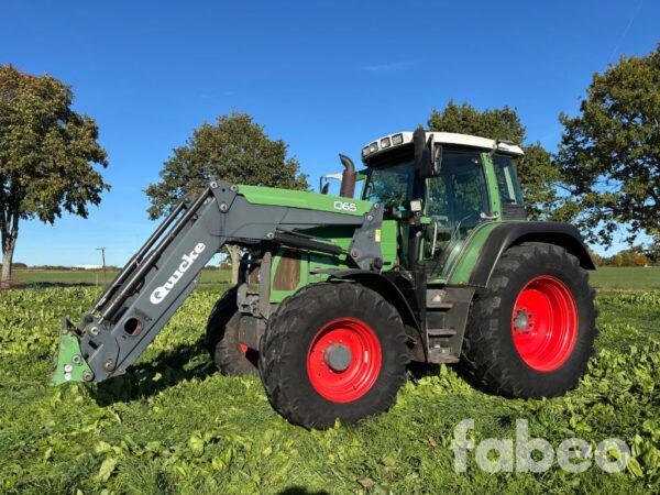 Fendt 415 Vario Traktor med frontlastare