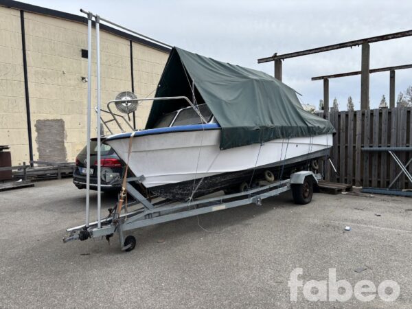 Motorbåt med Volvo Penta motor & Trailer
