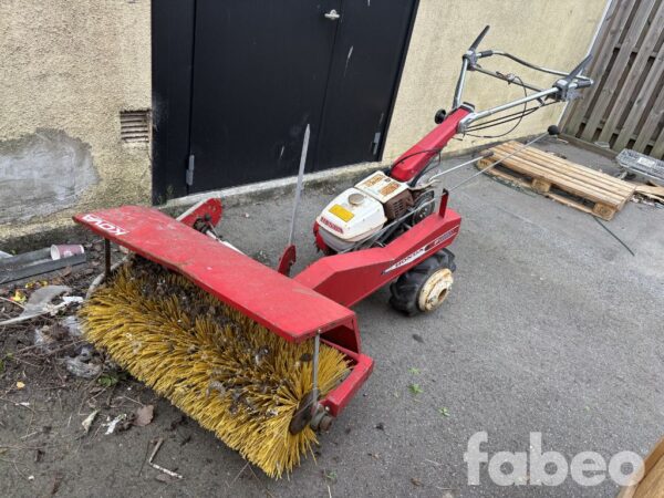 Honda F560 med sopvals Tvåhjultraktor med sopvals