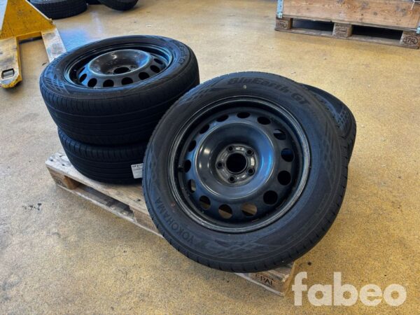 Yokohama Bluearth GT 205/60 R16 Sommardäck på plåtfälg