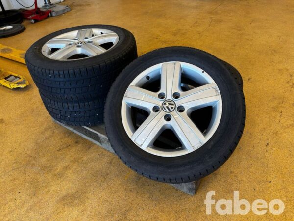 Goodyear EfficientGrip 205/55 R17 Komplett hjulsats till Volkswagen Transporter