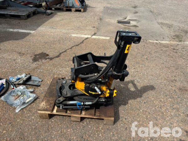 Engcon EC206 S40 Rotortilt med grip