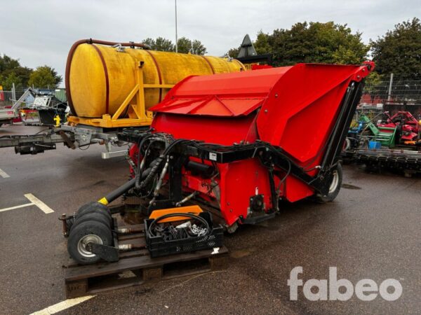 Redexim Turf-Tidy 3000 Kombimaskin med uppsamlare