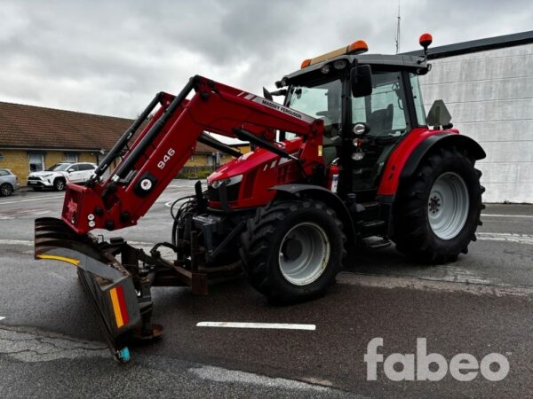 Massey Ferguson MF 5610 Traktor med frontlastare och plog