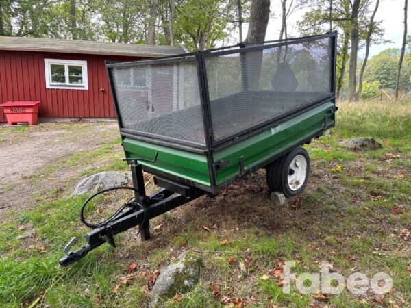 Traktorsläpvagn med hydraulisk tipp