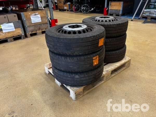 Continental 205/75 R16C Sommardäck i bra skick