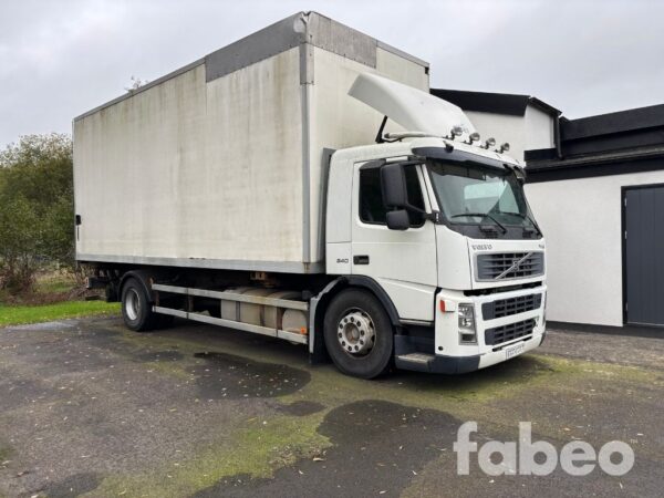Volvo FM9 340 Skåplastbil med bakgavellyft