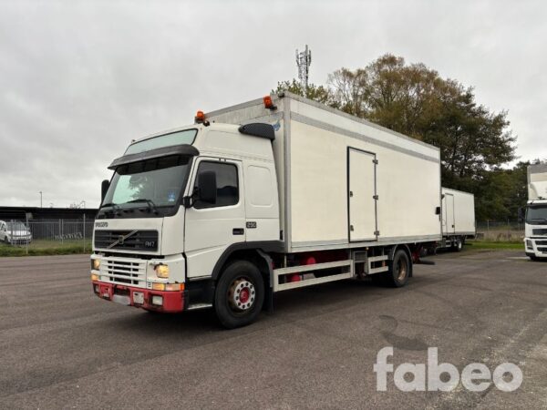 Volvo FM7 290 4x2 Skåplastbil med bakgavellyft